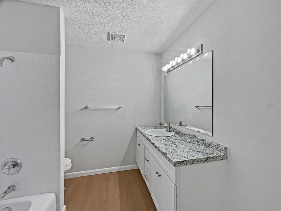 На продажу: $256,000 (3 спален, 2 ванн, 1499 Квадратных фут)