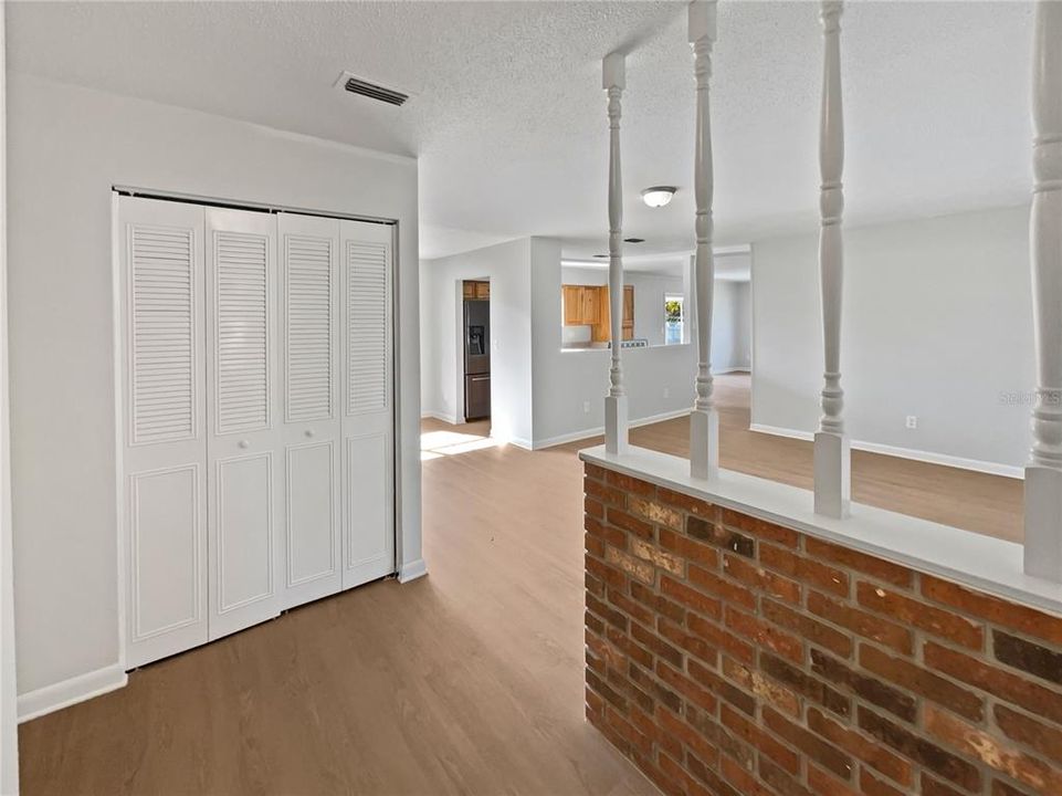 На продажу: $256,000 (3 спален, 2 ванн, 1499 Квадратных фут)