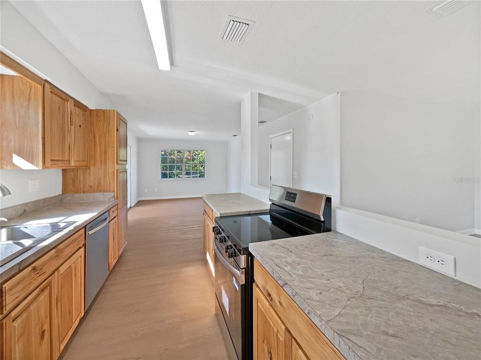 На продажу: $256,000 (3 спален, 2 ванн, 1499 Квадратных фут)