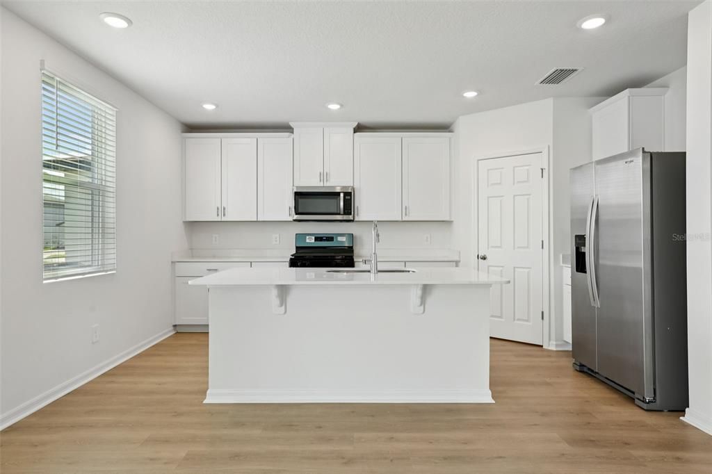 For Sale: $452,975 (4 beds, 3 baths, 2631 Square Feet)