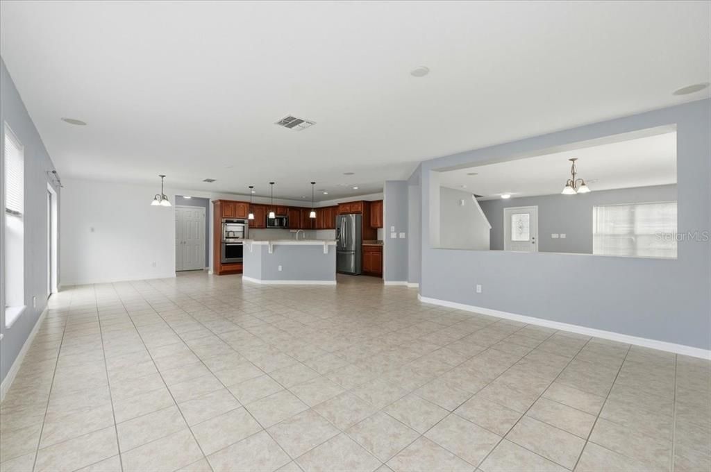 На продажу: $365,000 (3 спален, 2 ванн, 2560 Квадратных фут)