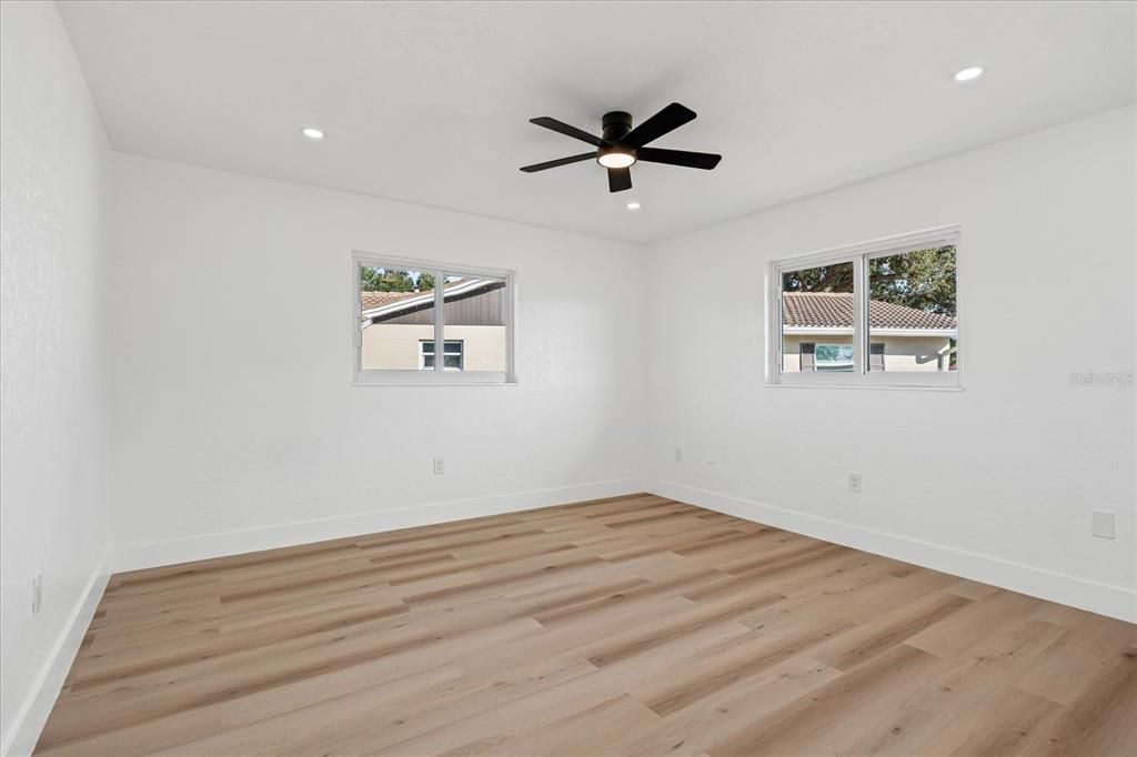 For Sale: $560,000 (3 beds, 2 baths, 1647 Square Feet)