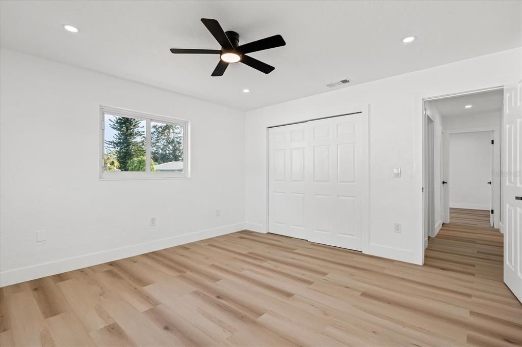 For Sale: $560,000 (3 beds, 2 baths, 1647 Square Feet)