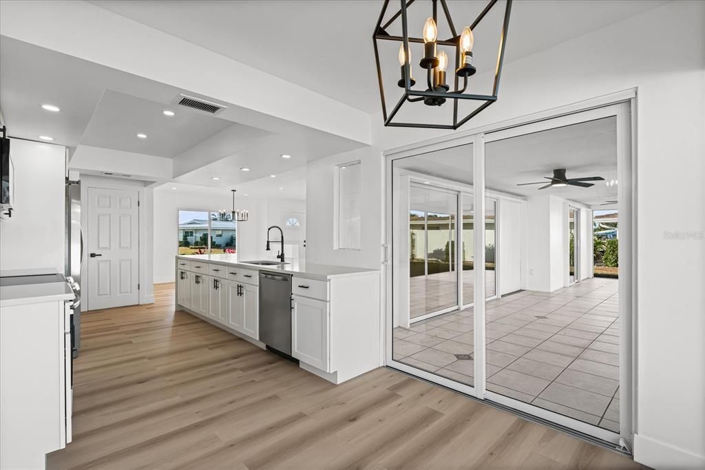 For Sale: $560,000 (3 beds, 2 baths, 1647 Square Feet)