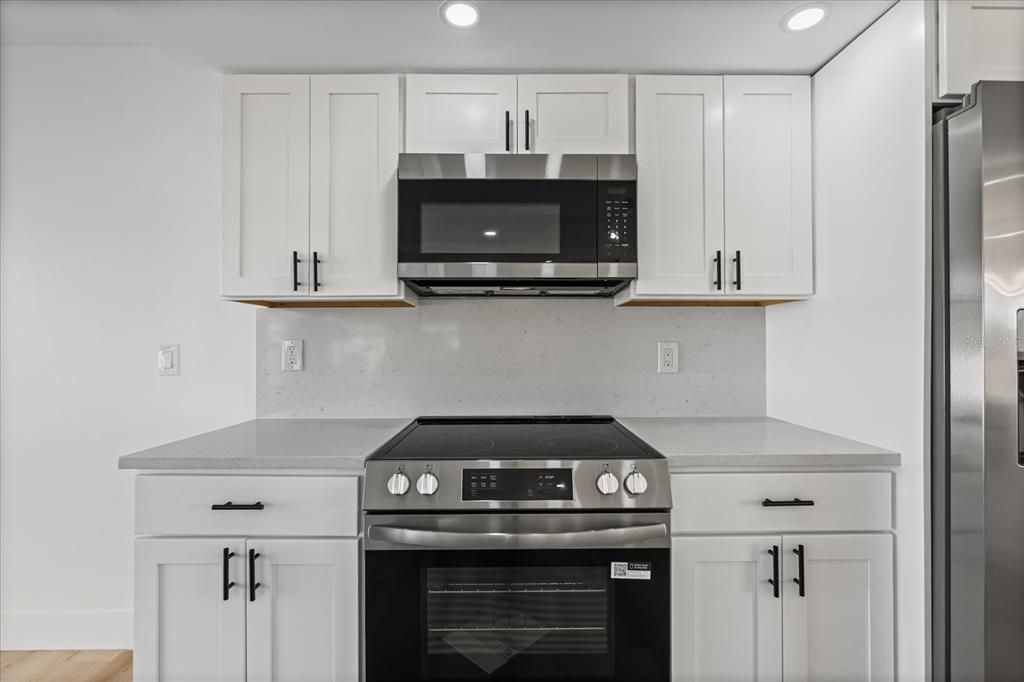 For Sale: $560,000 (3 beds, 2 baths, 1647 Square Feet)