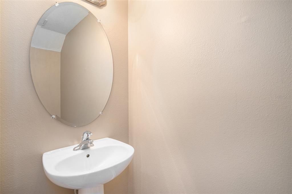 На продажу: $192,500 (2 спален, 2 ванн, 1120 Квадратных фут)