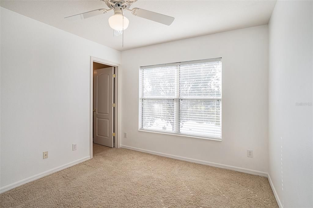 На продажу: $192,500 (2 спален, 2 ванн, 1120 Квадратных фут)