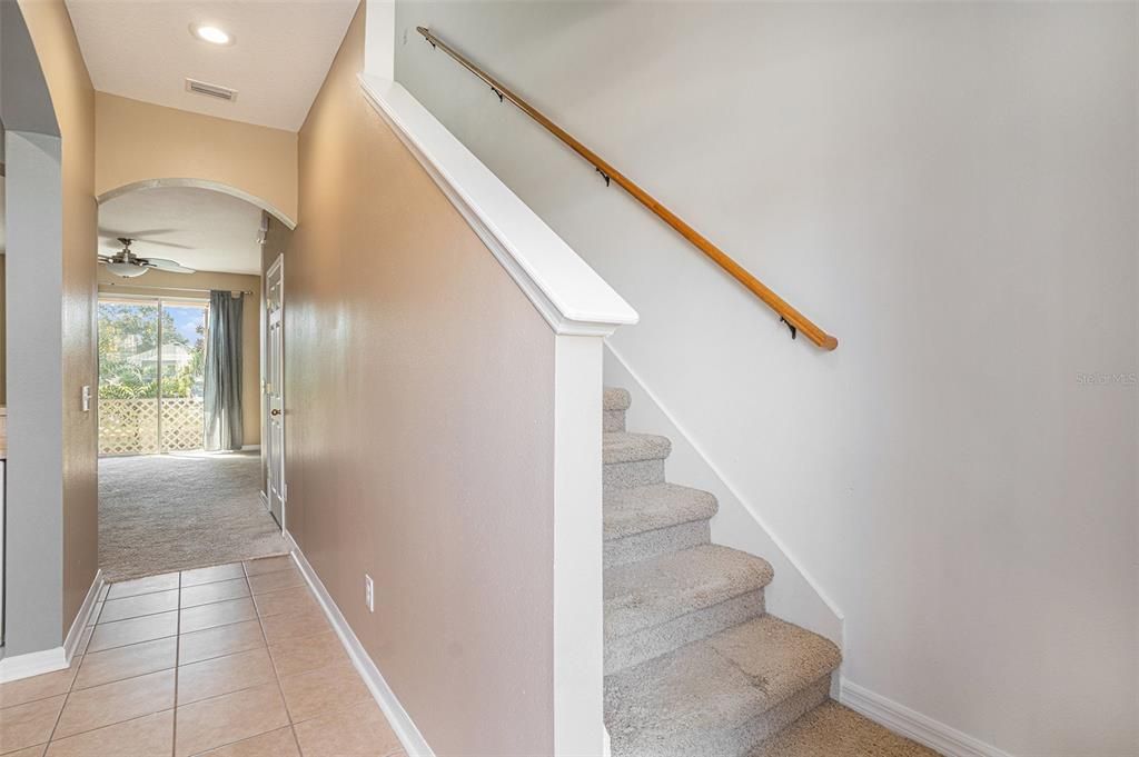 На продажу: $192,500 (2 спален, 2 ванн, 1120 Квадратных фут)