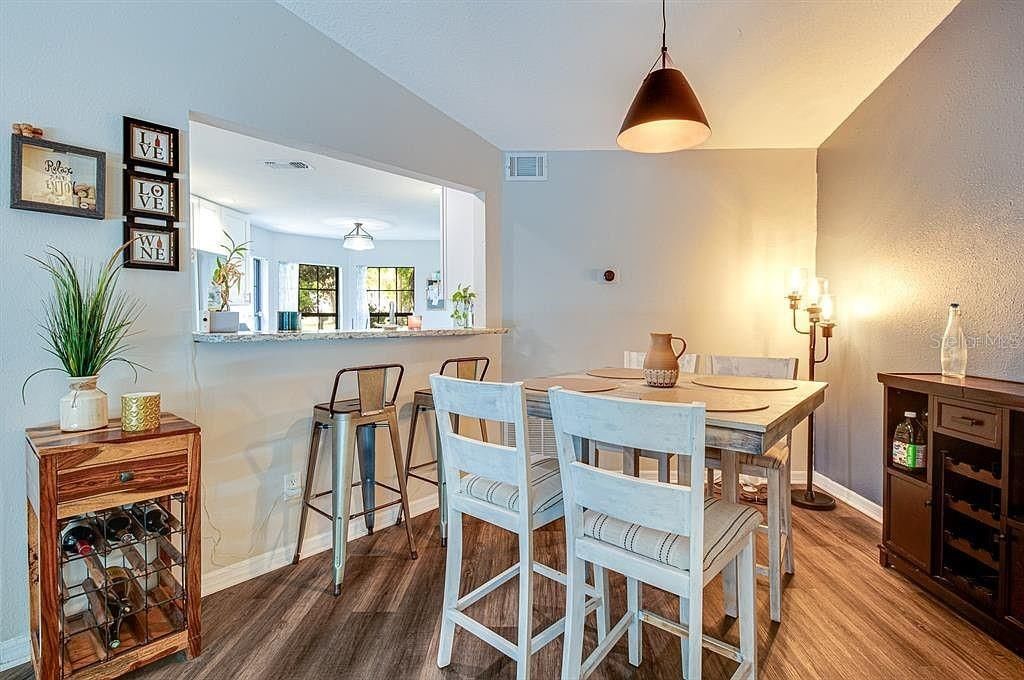 На продажу: $360,000 (3 спален, 2 ванн, 1434 Квадратных фут)