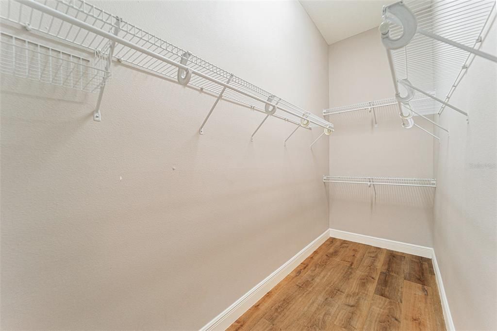 На продажу: $320,000 (3 спален, 2 ванн, 1577 Квадратных фут)