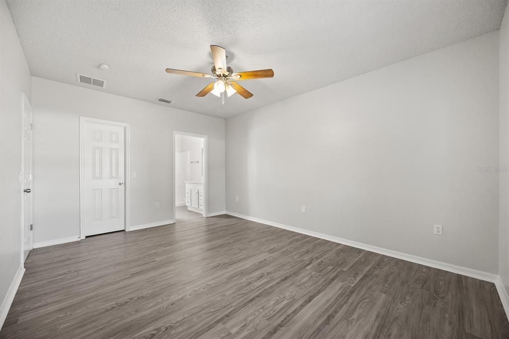 En Venta: $269,900 (3 camas, 2 baños, 1474 Pies cuadrados)