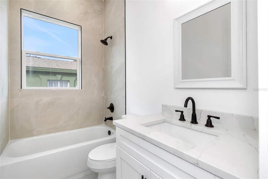 En Venta: $495,000 (3 camas, 2 baños, 1475 Pies cuadrados)