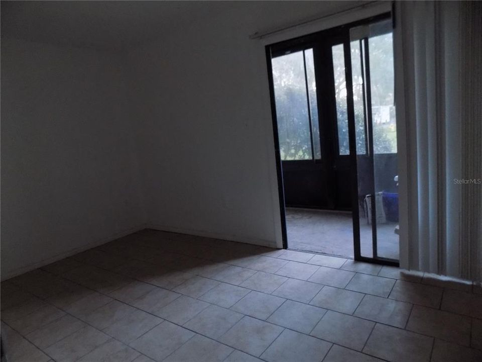 В аренду: $1,000 (1 спален, 1 ванн, 876 Квадратных фут)