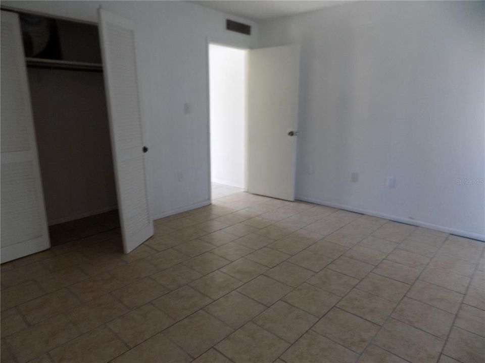 В аренду: $1,000 (1 спален, 1 ванн, 876 Квадратных фут)