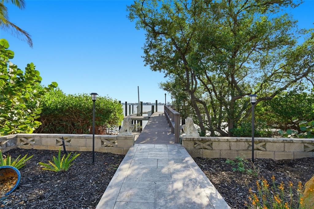 待售: $3,275,000 (3 贝兹, 2 浴室, 2513 平方英尺)