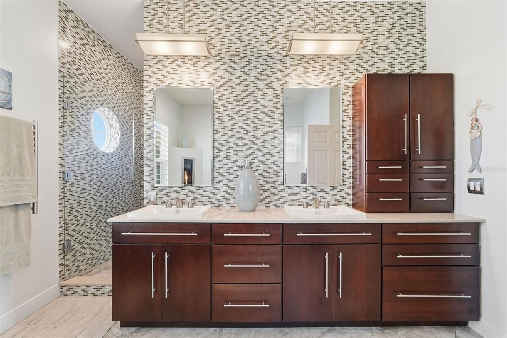 待售: $3,275,000 (3 贝兹, 2 浴室, 2513 平方英尺)