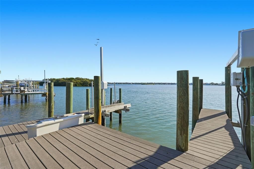 待售: $3,275,000 (3 贝兹, 2 浴室, 2513 平方英尺)