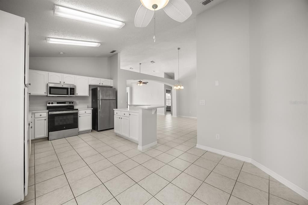 For Sale: $495,000 (5 beds, 4 baths, 2136 Square Feet)