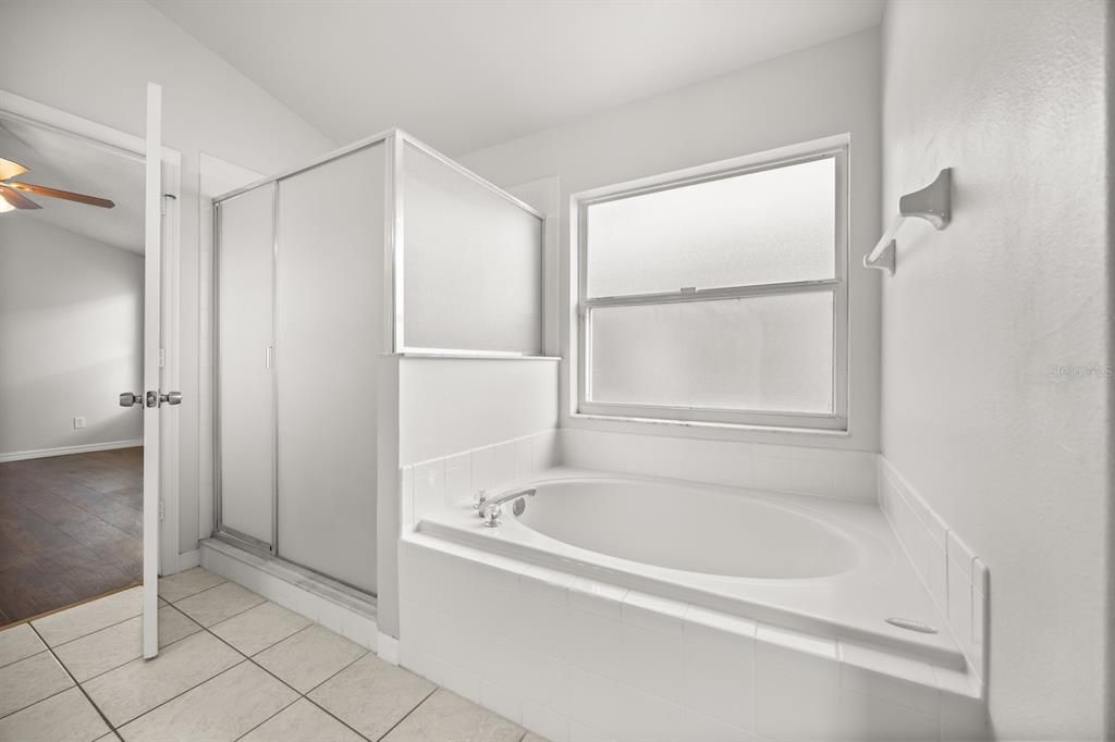 For Sale: $495,000 (5 beds, 4 baths, 2136 Square Feet)