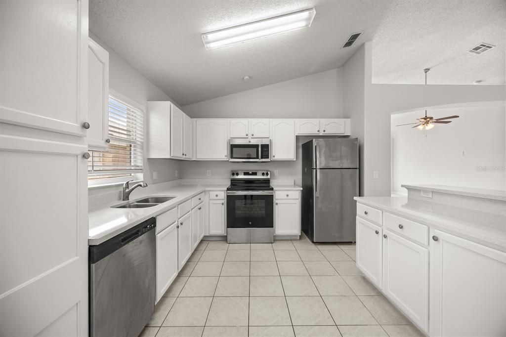 For Sale: $495,000 (5 beds, 4 baths, 2136 Square Feet)