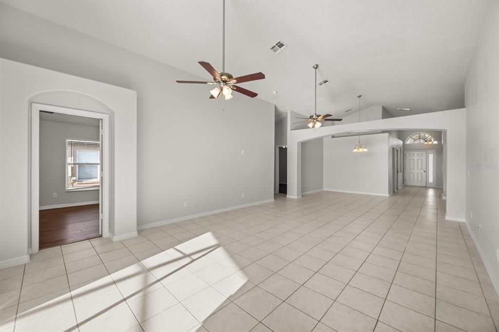 For Sale: $495,000 (5 beds, 4 baths, 2136 Square Feet)