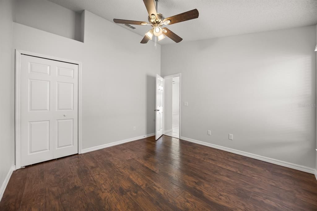 For Sale: $495,000 (5 beds, 4 baths, 2136 Square Feet)