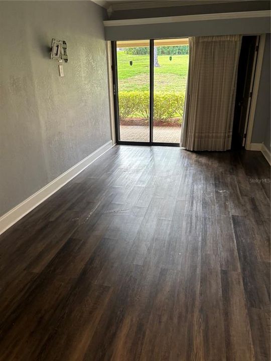 For Sale: $139,000 (1 beds, 1 baths, 610 Square Feet)