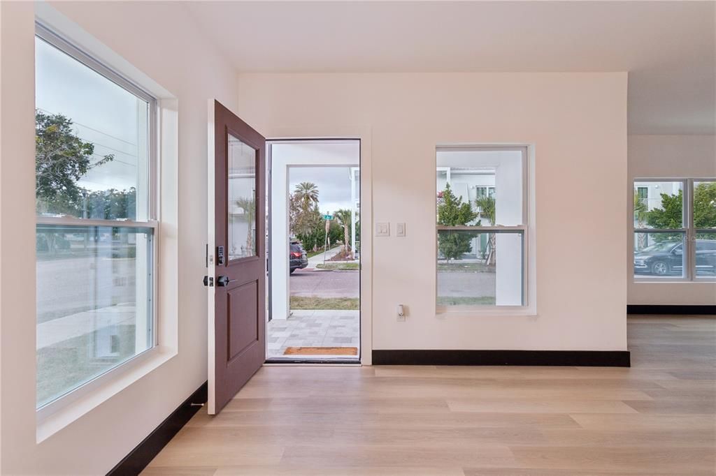 En Venta: $660,000 (4 camas, 2 baños, 2548 Pies cuadrados)