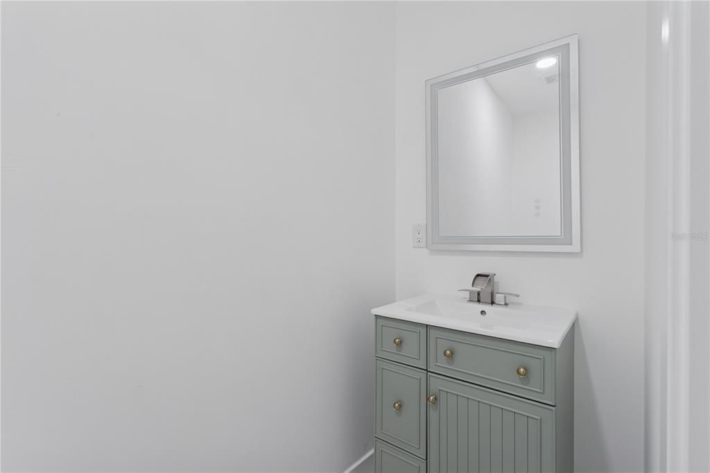 En Venta: $660,000 (4 camas, 2 baños, 2548 Pies cuadrados)