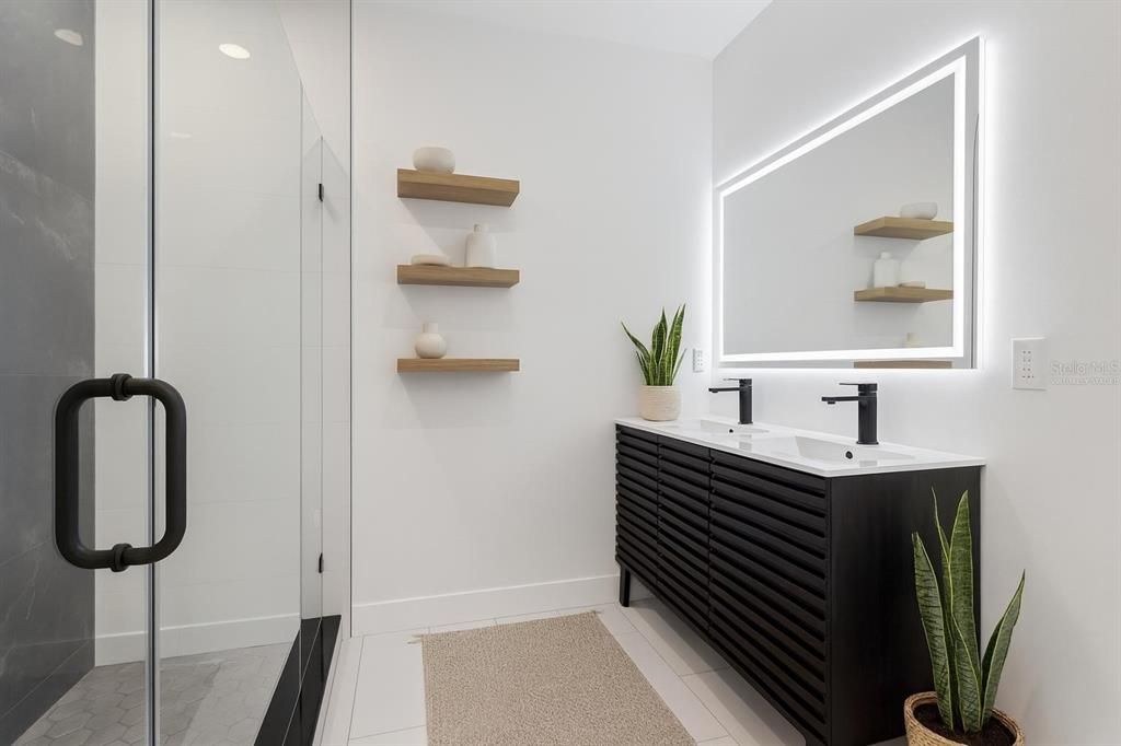 En Venta: $660,000 (4 camas, 2 baños, 2548 Pies cuadrados)