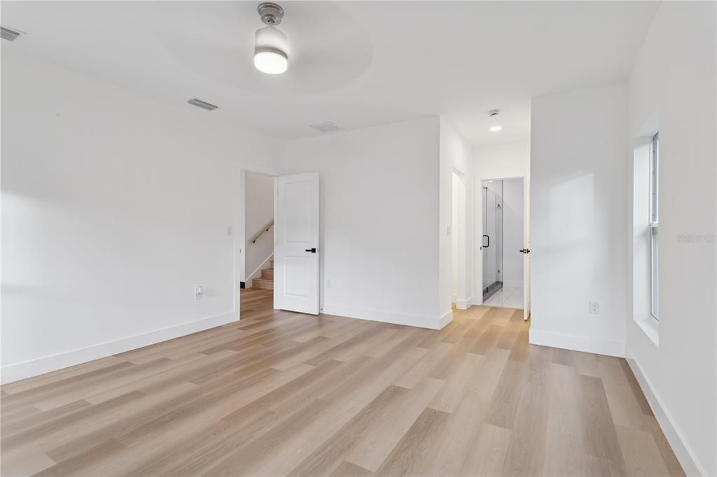 En Venta: $660,000 (4 camas, 2 baños, 2548 Pies cuadrados)