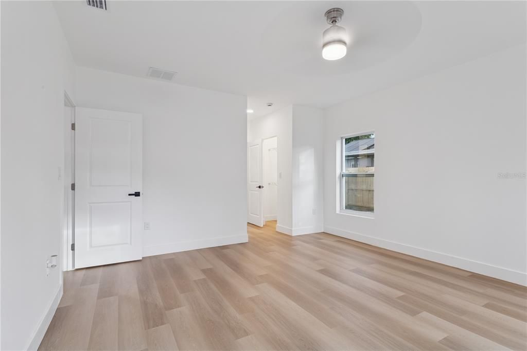 En Venta: $660,000 (4 camas, 2 baños, 2548 Pies cuadrados)