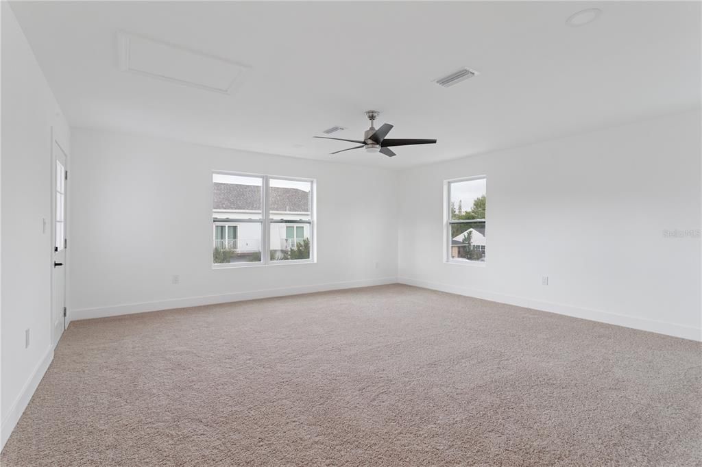 En Venta: $660,000 (4 camas, 2 baños, 2548 Pies cuadrados)