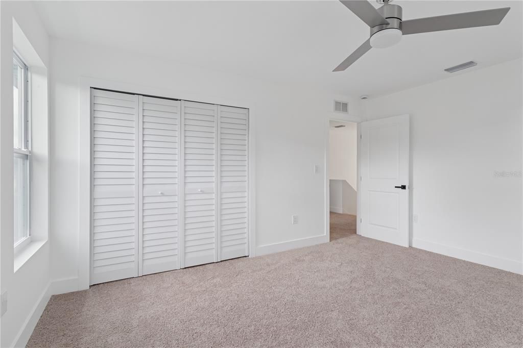 En Venta: $660,000 (4 camas, 2 baños, 2548 Pies cuadrados)