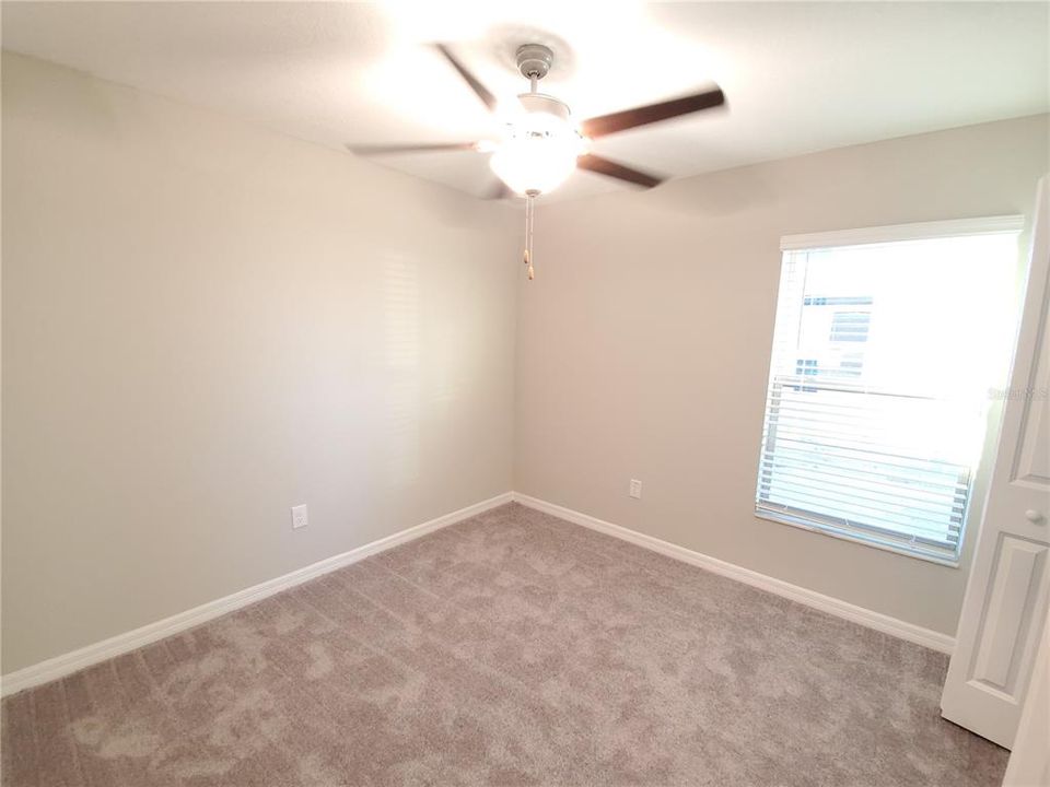 В аренду: $2,200 (4 спален, 2 ванн, 1915 Квадратных фут)