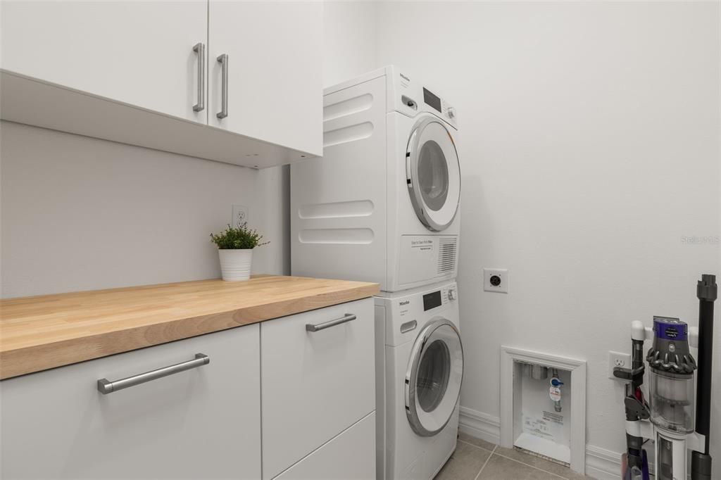 For Sale: $649,000 (3 beds, 2 baths, 1775 Square Feet)