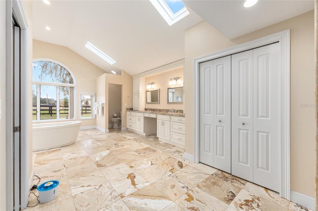 待售: $985,000 (4 贝兹, 3 浴室, 3723 平方英尺)