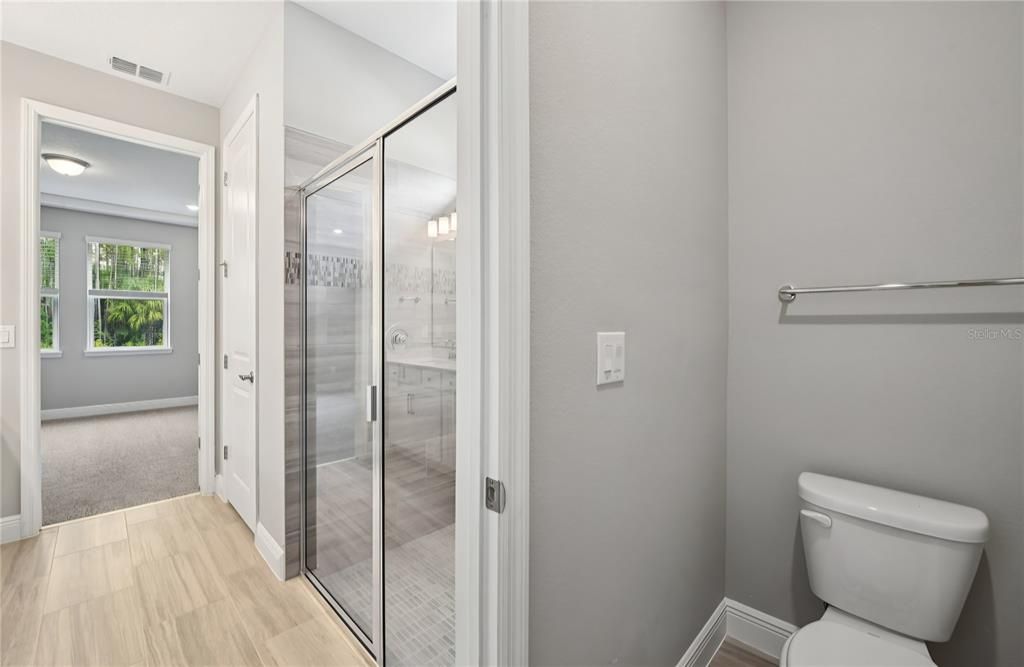 В аренду: $2,667 (4 спален, 2 ванн, 1908 Квадратных фут)