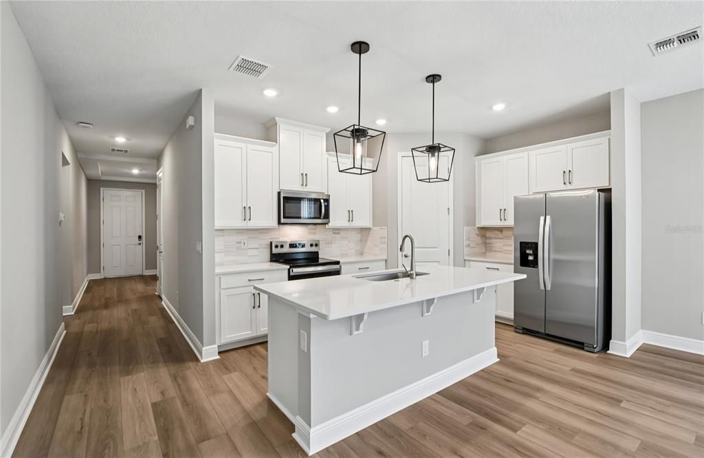 В аренду: $2,667 (4 спален, 2 ванн, 1908 Квадратных фут)