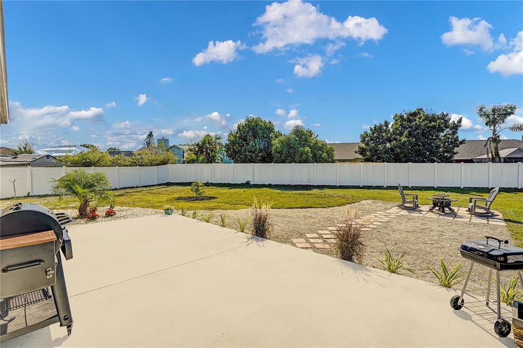 For Sale: $559,000 (4 beds, 3 baths, 2354 Square Feet)