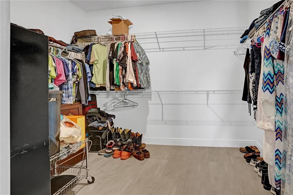 For Sale: $559,000 (4 beds, 3 baths, 2354 Square Feet)