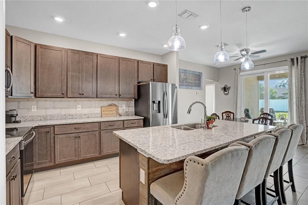 For Sale: $559,000 (4 beds, 3 baths, 2354 Square Feet)