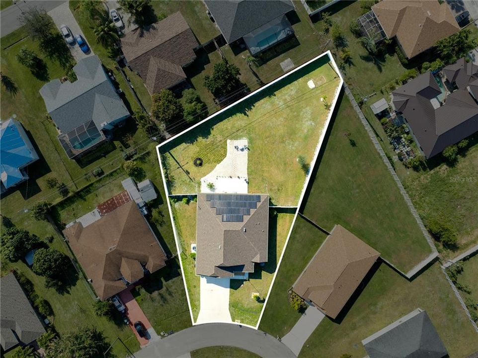 For Sale: $559,000 (4 beds, 3 baths, 2354 Square Feet)