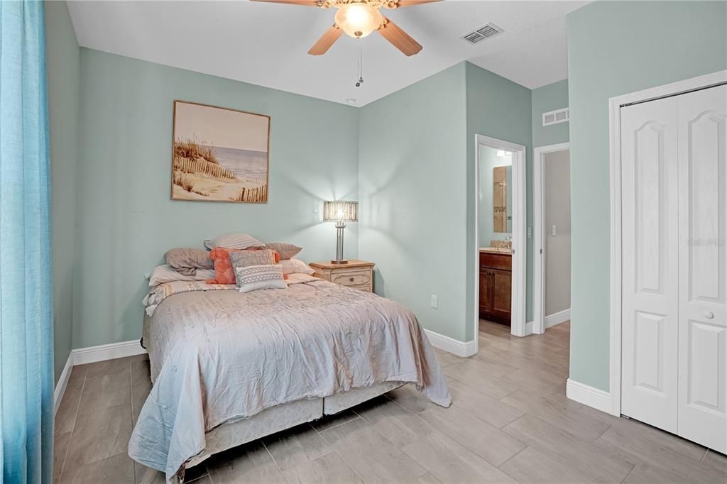 For Sale: $559,000 (4 beds, 3 baths, 2354 Square Feet)