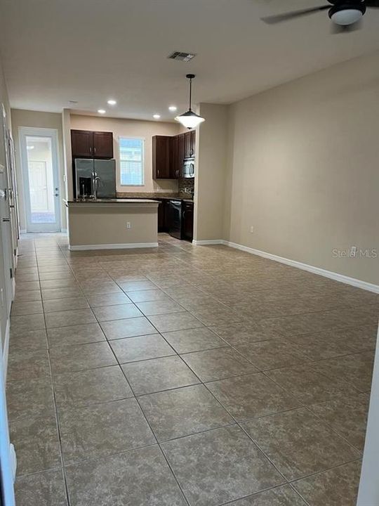 В аренду: $2,600 (2 спален, 2 ванн, 1200 Квадратных фут)