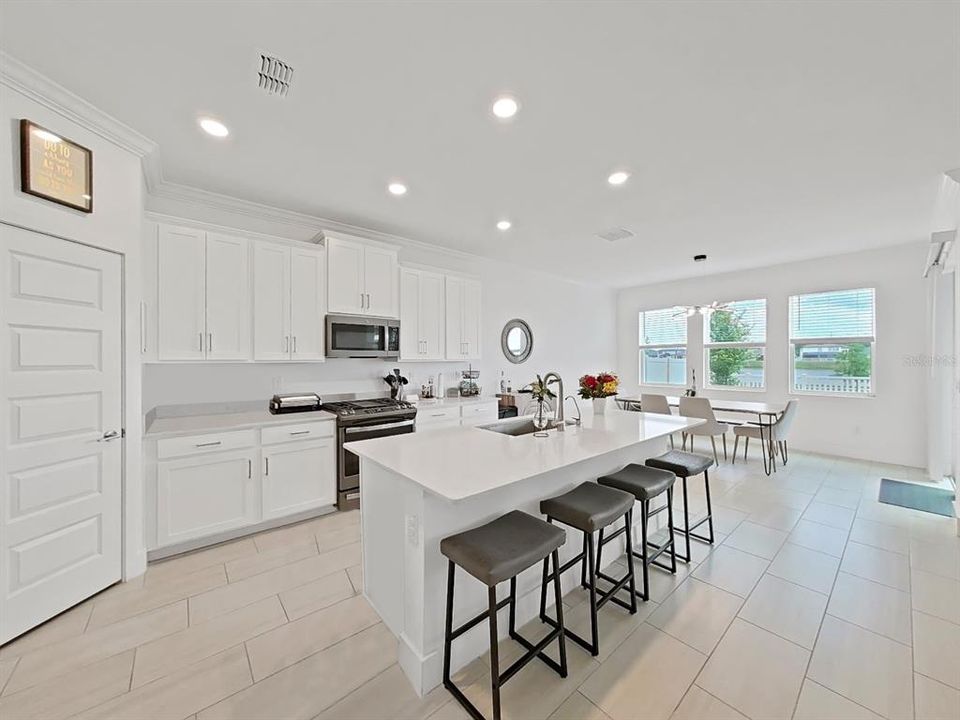 En Renta: $3,150 (4 camas, 2 baños, 2334 Pies cuadrados)