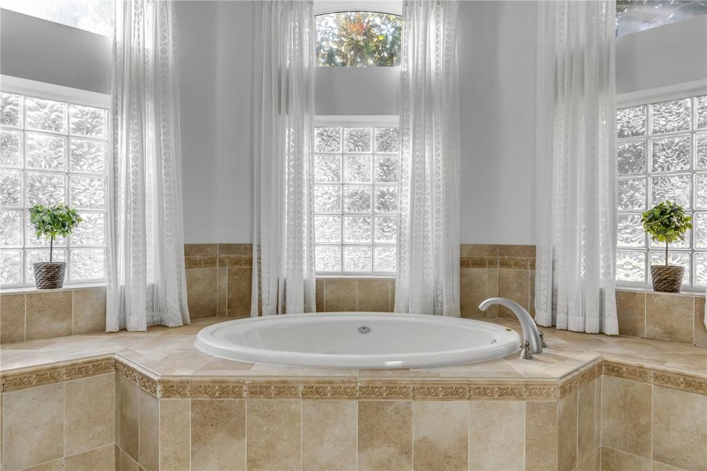 En Venta: $875,000 (5 camas, 4 baños, 3322 Pies cuadrados)