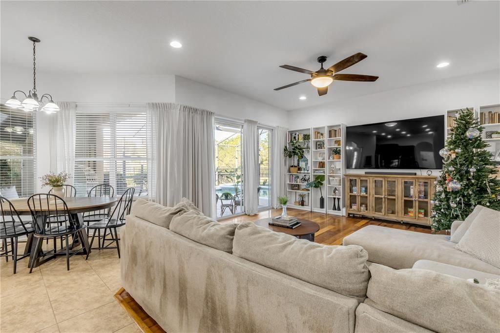 En Venta: $875,000 (5 camas, 4 baños, 3322 Pies cuadrados)