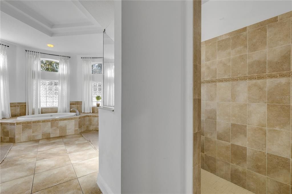 En Venta: $875,000 (5 camas, 4 baños, 3322 Pies cuadrados)