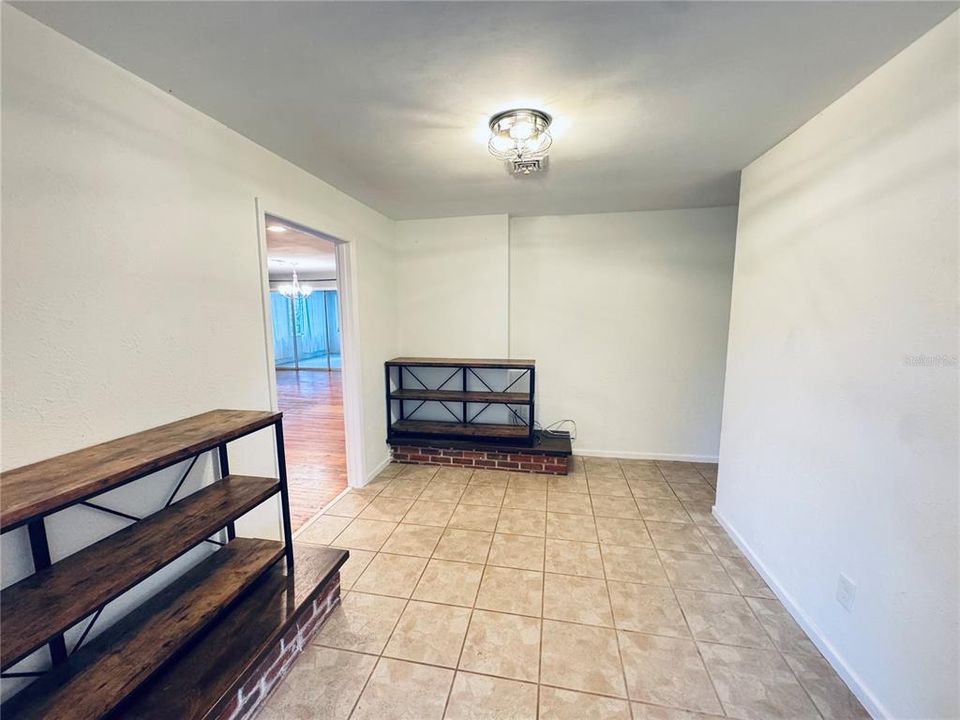 待售: $289,900 (3 贝兹, 3 浴室, 2376 平方英尺)